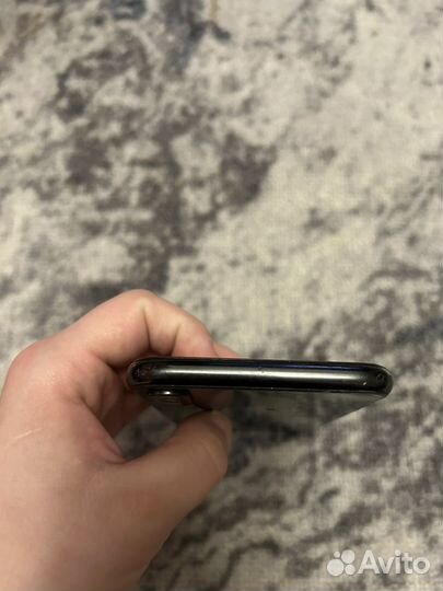 iPhone X, 64 ГБ
