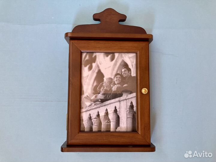 Ключница настенная из дерева