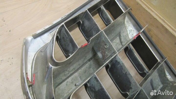 Решётка радиатора Toyota Land Cruiser (120) Prado