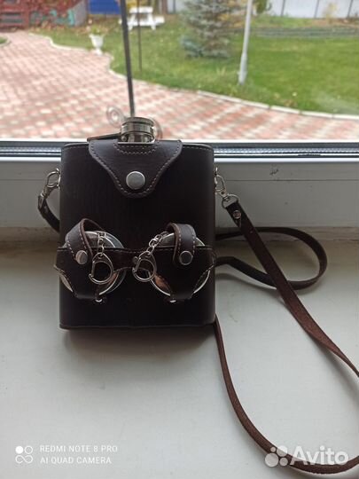 Фляжка из нержавейки в кожанном футляре на ремне