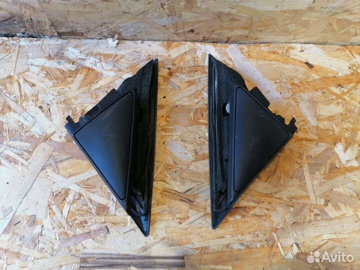 Накладки (уголок) зеркала mitsubishi carisma