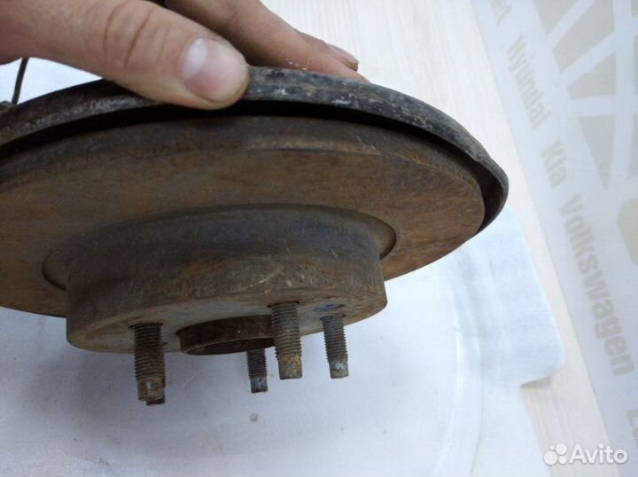 Кулак в сборе задний левый Chevrolet Cruze 1 J300