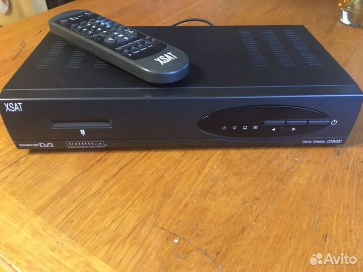 Ресивер xsat НТВ плюс сdtv300+спутниковая тарелка
