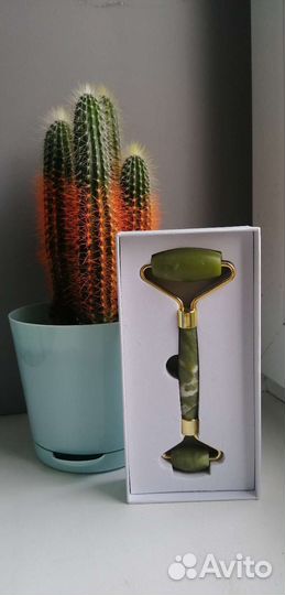 Нефритовый массажер для лица Zeitun