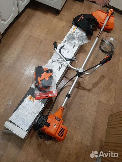 Триммер-кусторез бензомоторный