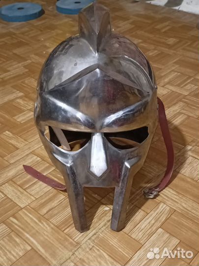 Шлем гладиатора
