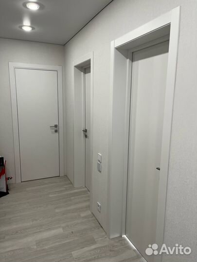 Дверь межкомнатная светлая классика