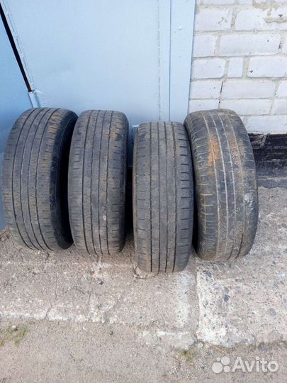 Continental ContiCrossContact LX 215/65 R16 98H