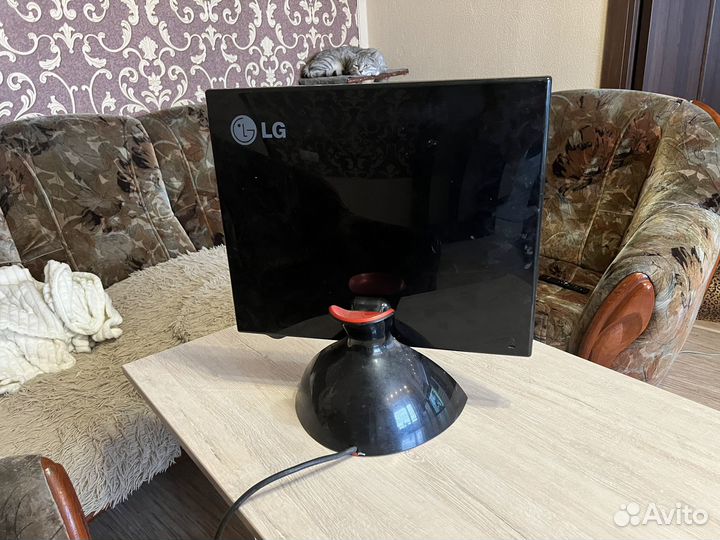 Монитор LG