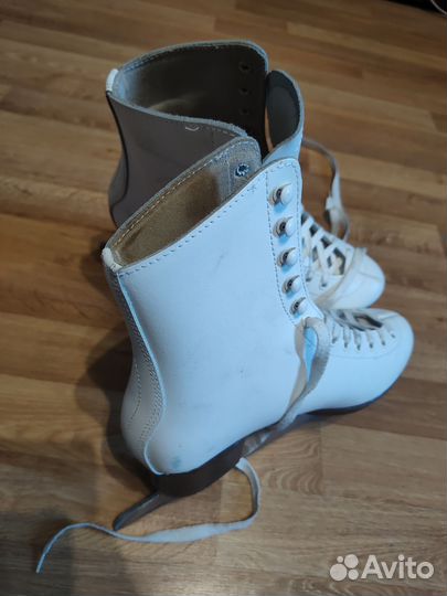 Коньки женские