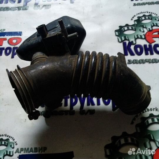 Резонатор воздушного фильтра Toyota