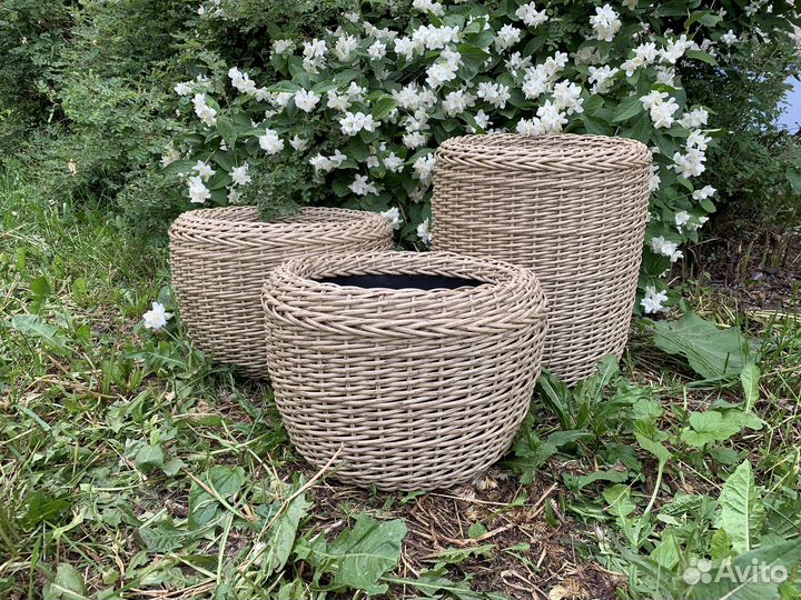 Кашпо шар, цилиндр, бочонок из ротанга