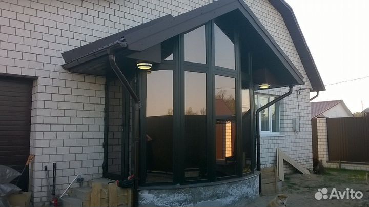 Пластиковые окна и двери, остекление балконов