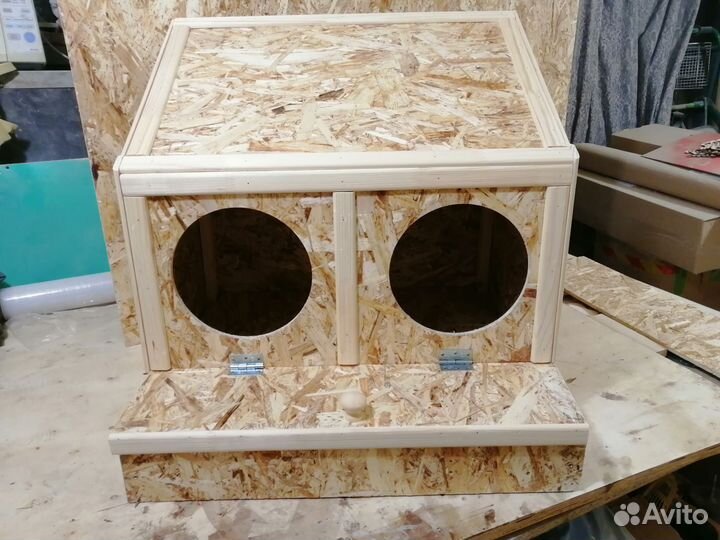 Гнездо для кур с яйцесборником