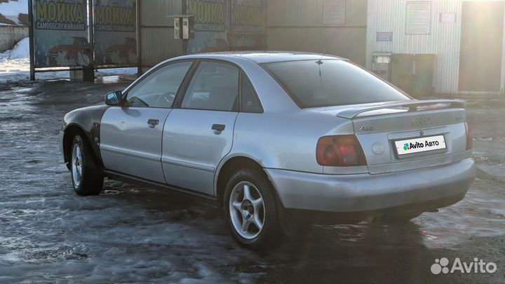 Audi A4 1.8 МТ, 1996, 200 000 км