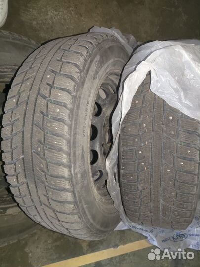 R16 Kumho I'Zen KW22 205/60, PCD 5x112 DIA 57.1