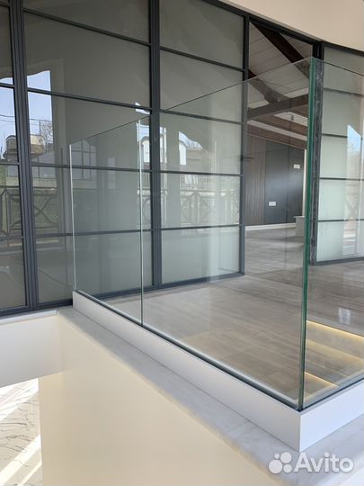 Ограждения из нержавеющей стали со стеклом