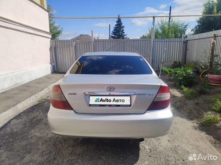 Toyota Camry 2.4 AT, 2003, 625 000 км