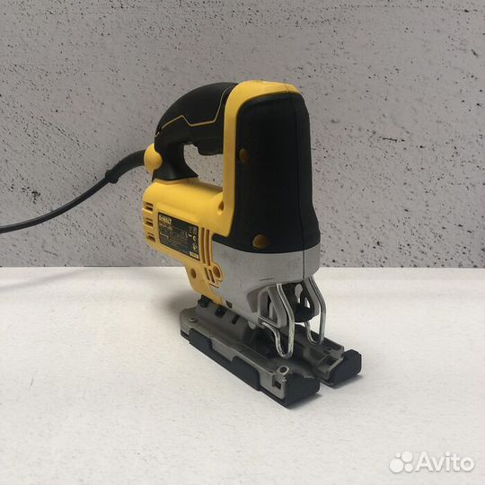 Лобзик dewalt DW349-liru