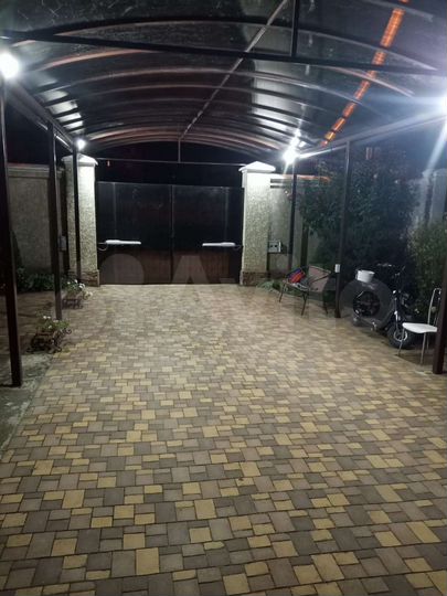 Машиноместо, > 30 м²