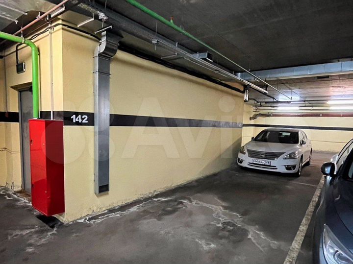 Машиноместо, 13 м²