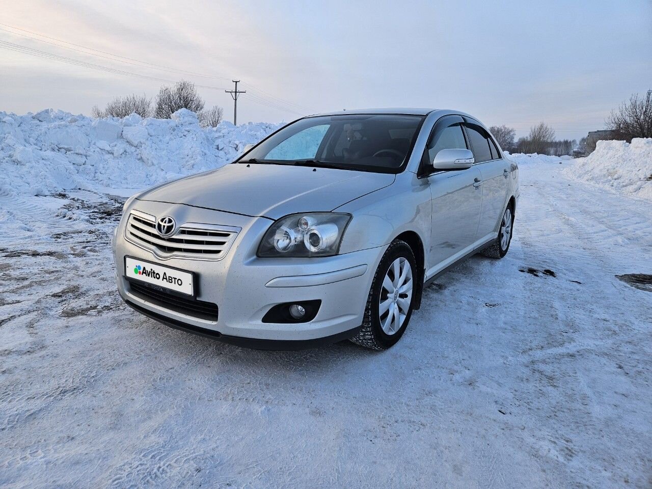 Toyota Avensis: фото владельца