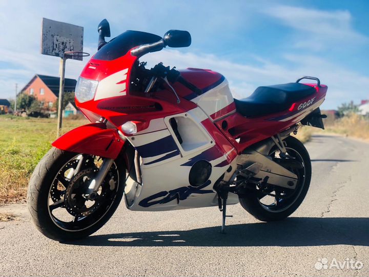 Honda cbr 600 f2