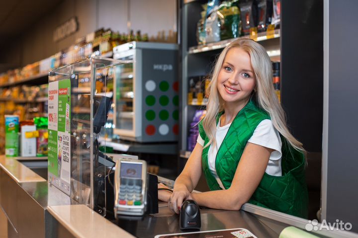 Продавец в продуктовый