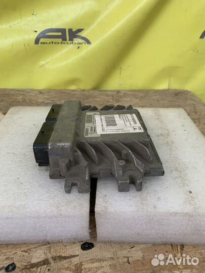 Блок управления двигателем Renault Sandero Блок уп