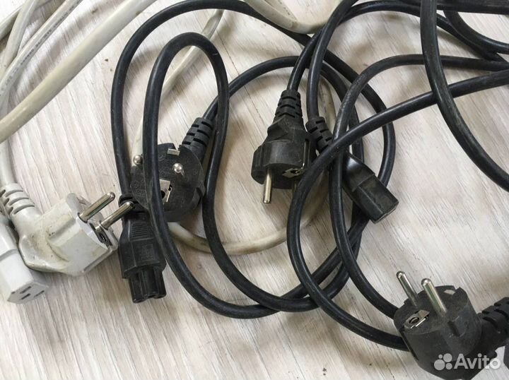 Кабель питания для компьютера/монитора
