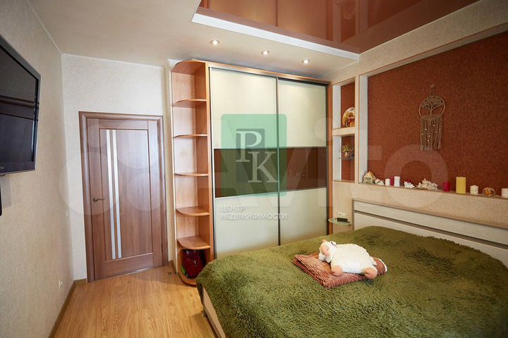 3-к. квартира, 90 м², 4/5 эт.