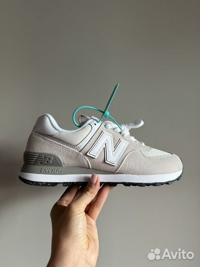 Кроссовки New Balance 574 в наличии