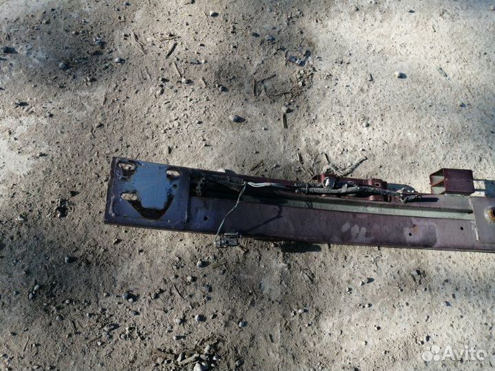 Усилитель бампера передний Nissan Note E12 HR12DDR