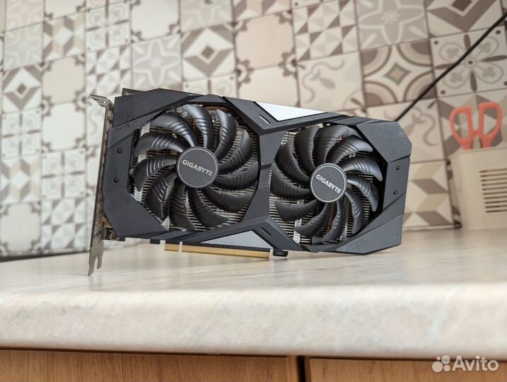 GTX 1660 Super Gigabyte в отличном состоянии