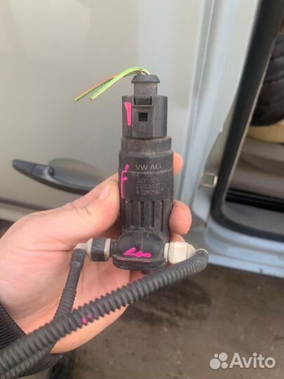 Насос стеклоомыватель на caddy touran