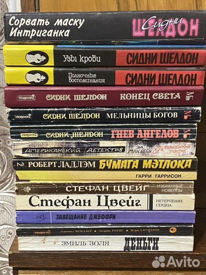 Много разных книг детективы, романы, фантастика