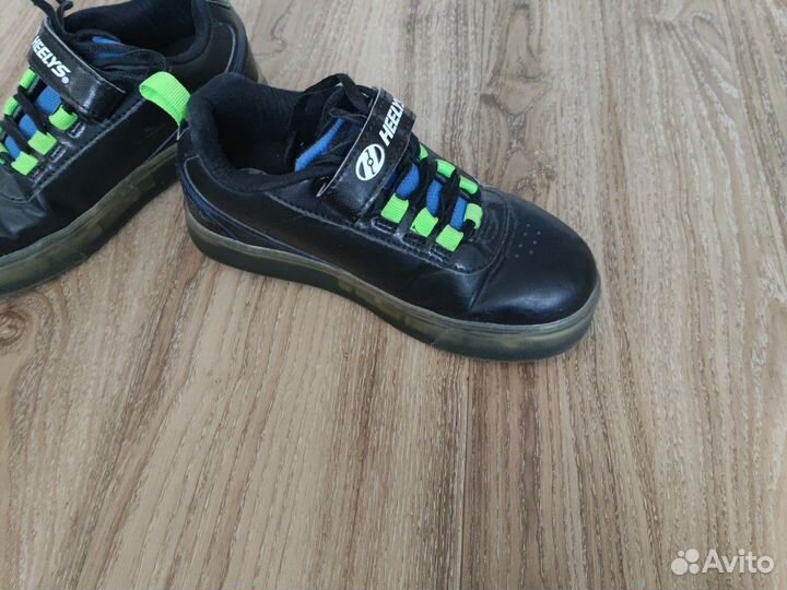 Кроссовки на колесиках heelys размер 33