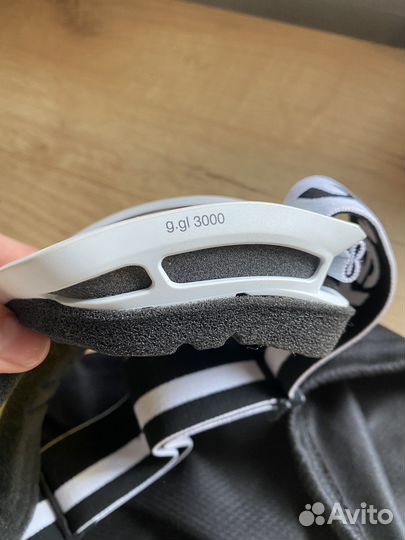 Горнолыжные очки uvex