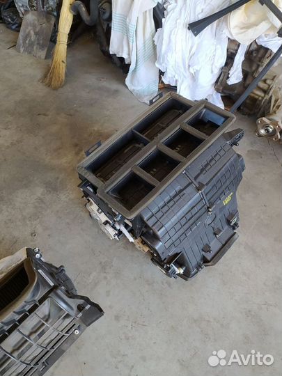 Корпус печки под радиатор кондиционера Kia Quoris