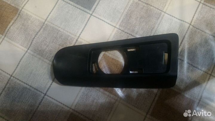 Ауди накладка под сеточку в обшивку средней стойки