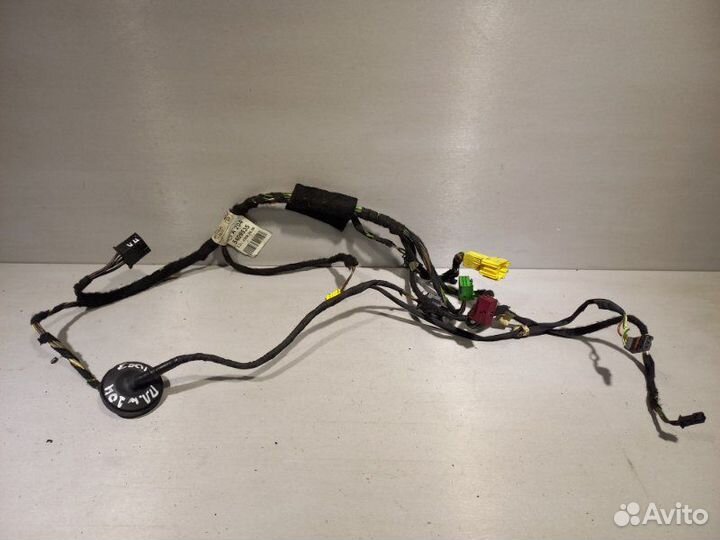 Проводка салона Mercedes Benz C-Class седан 271820