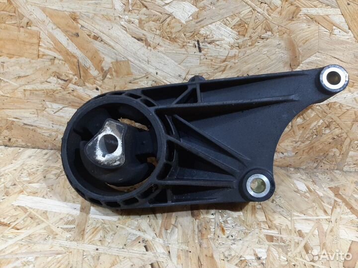 Нижняя опора Opel Astra J