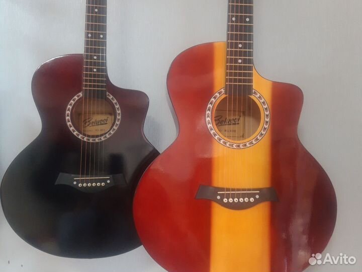 Акустическая гитара