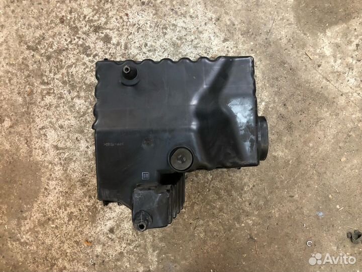 Корпус воздушного фильтра Discovery 3 2.7