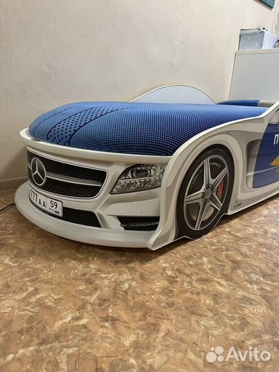 Детская кровать машина с подсветкой