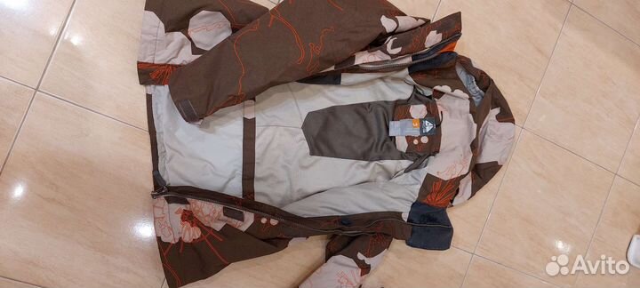 Куртка для сноуборда женская