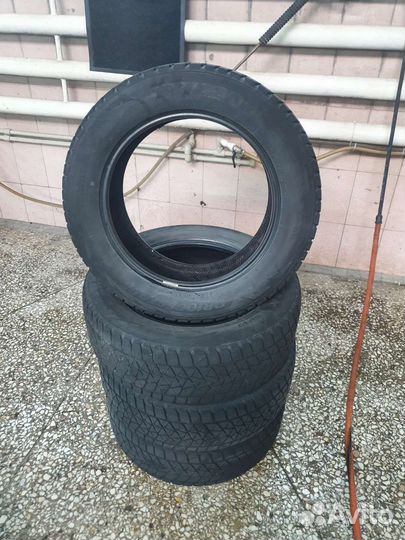 Bridgestone Blizzak DM-V2 225/60 R17