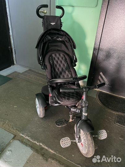 Детский велосипед с ручкой bentley