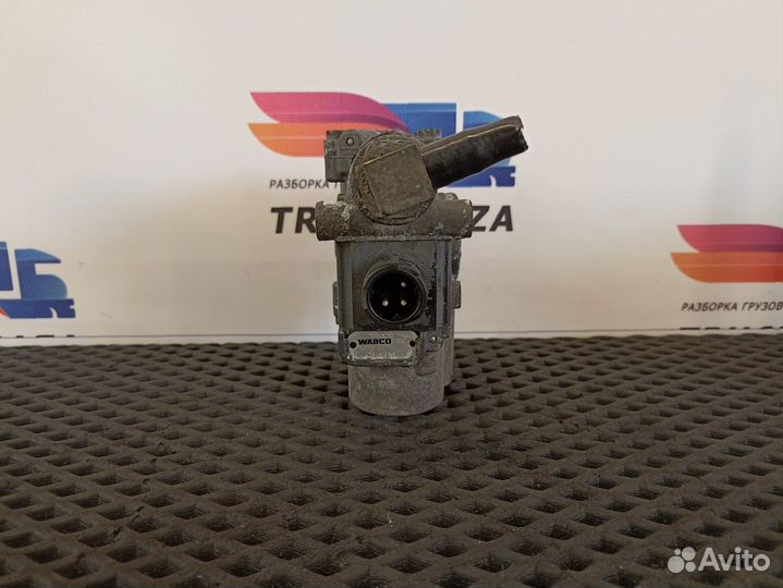 1304635 Кран ABS