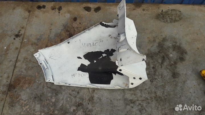 Накладка бампера заднего правая Ford Kuga